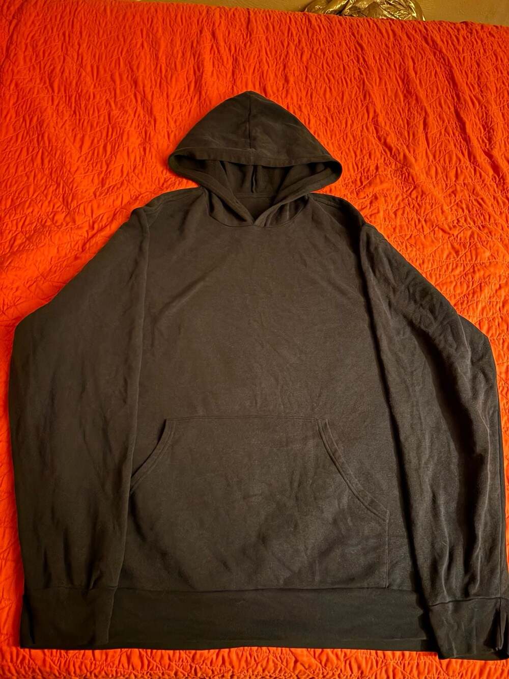 Blank Black hoodie - no tags